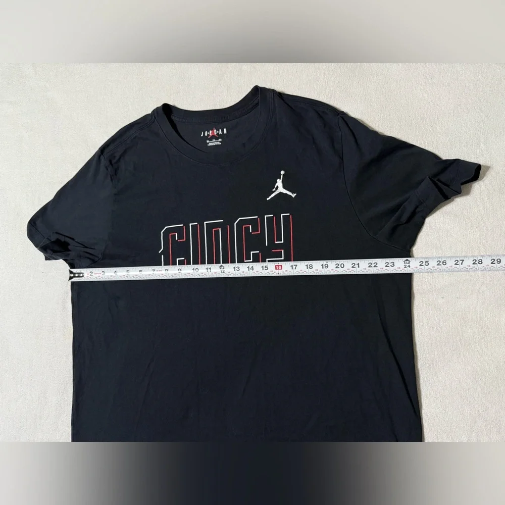 Nike Air Jordan Cincy Mens 2XL T-Shirt Black Short‎ Sleeve DC7485